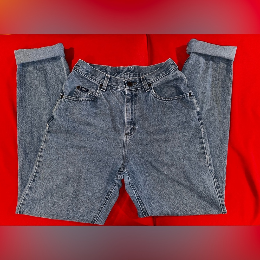 Vintage 90s Lee High-Rise Mom Jeans | Medium Wash Straight Leg Denim